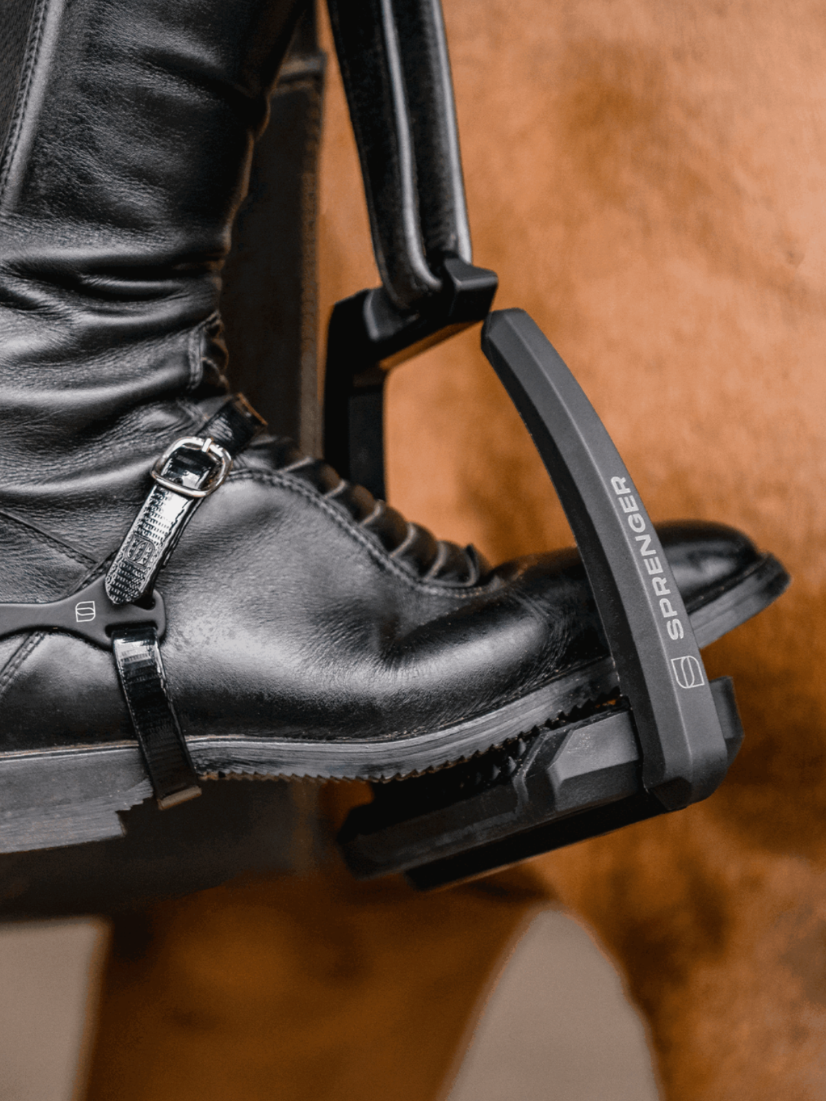 Herm Sprenger AERO Safety Stirrup in Black