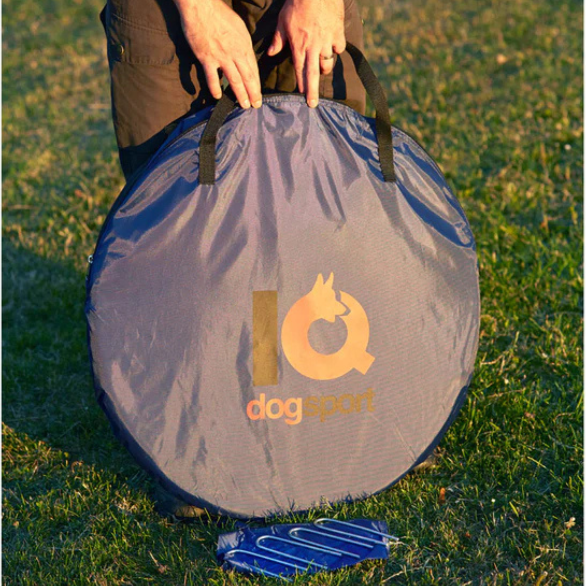IQ Dosgsport Pop-Up Blind