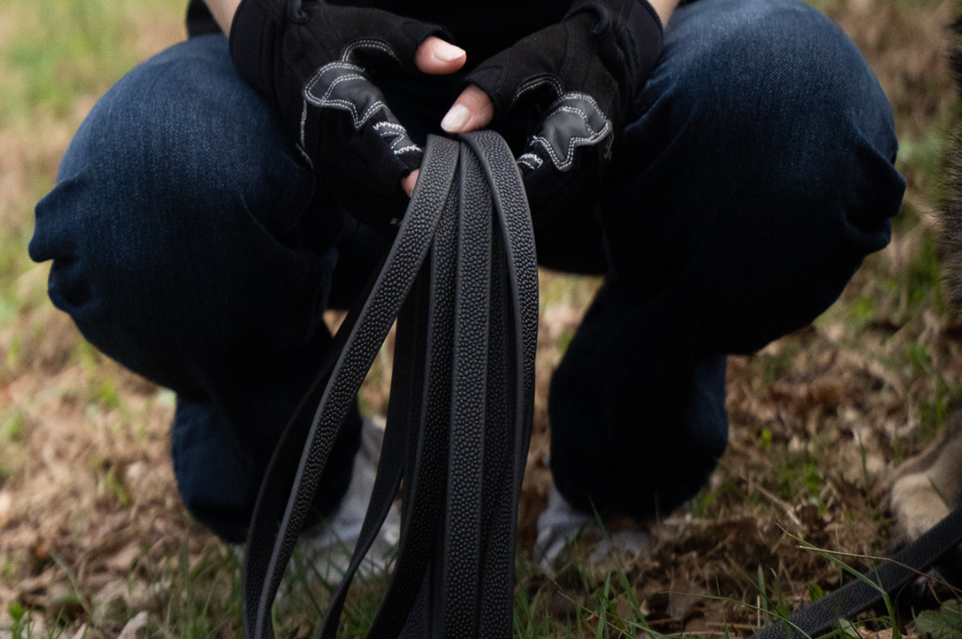 BioThane® Football Grip: A new generation of tracking leashes.